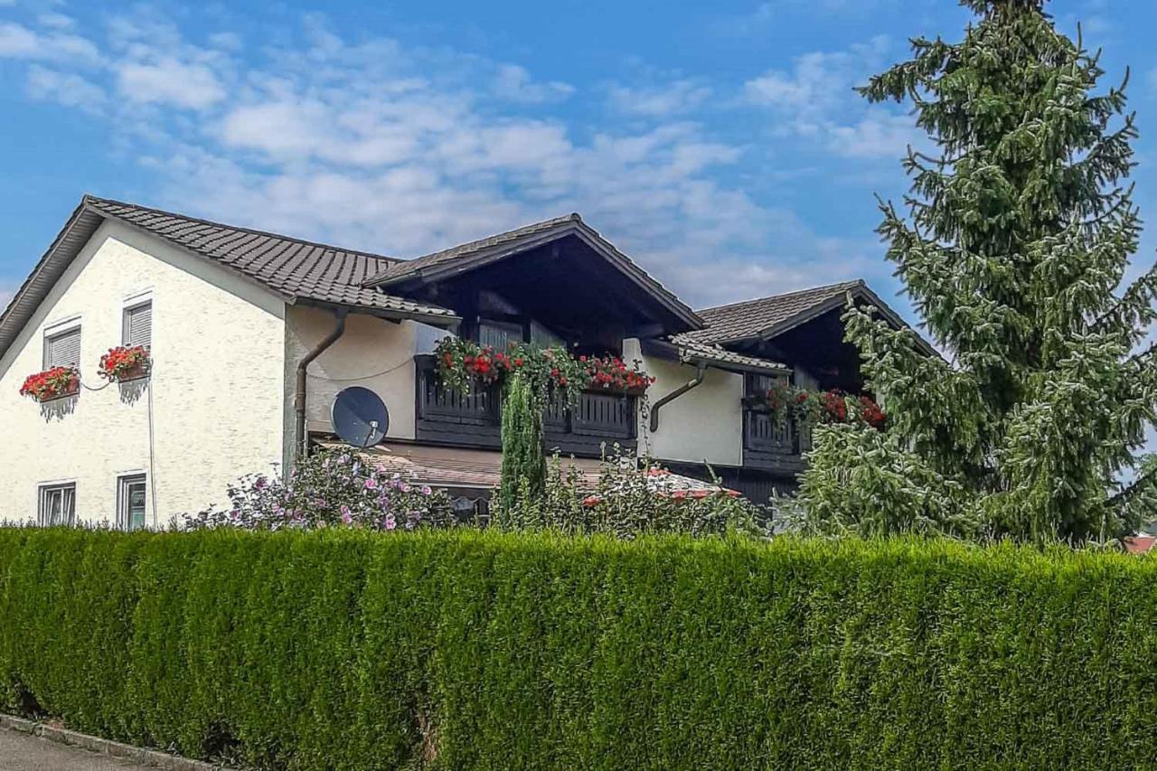 Ferienwohnungen Am Hasenweg Ruhstorf an der Rott Luaran gambar