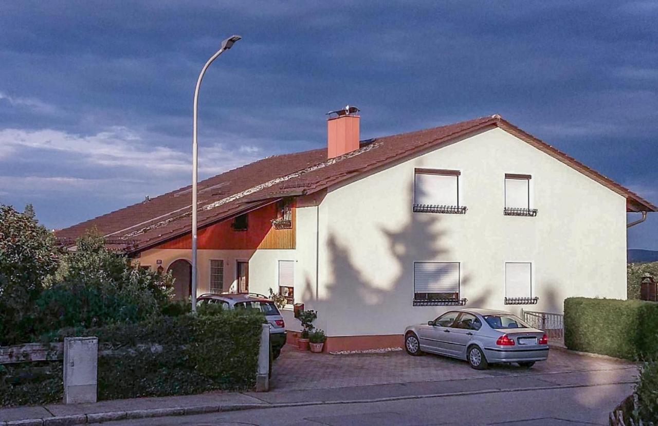 Ferienwohnungen Am Hasenweg Ruhstorf an der Rott Luaran gambar